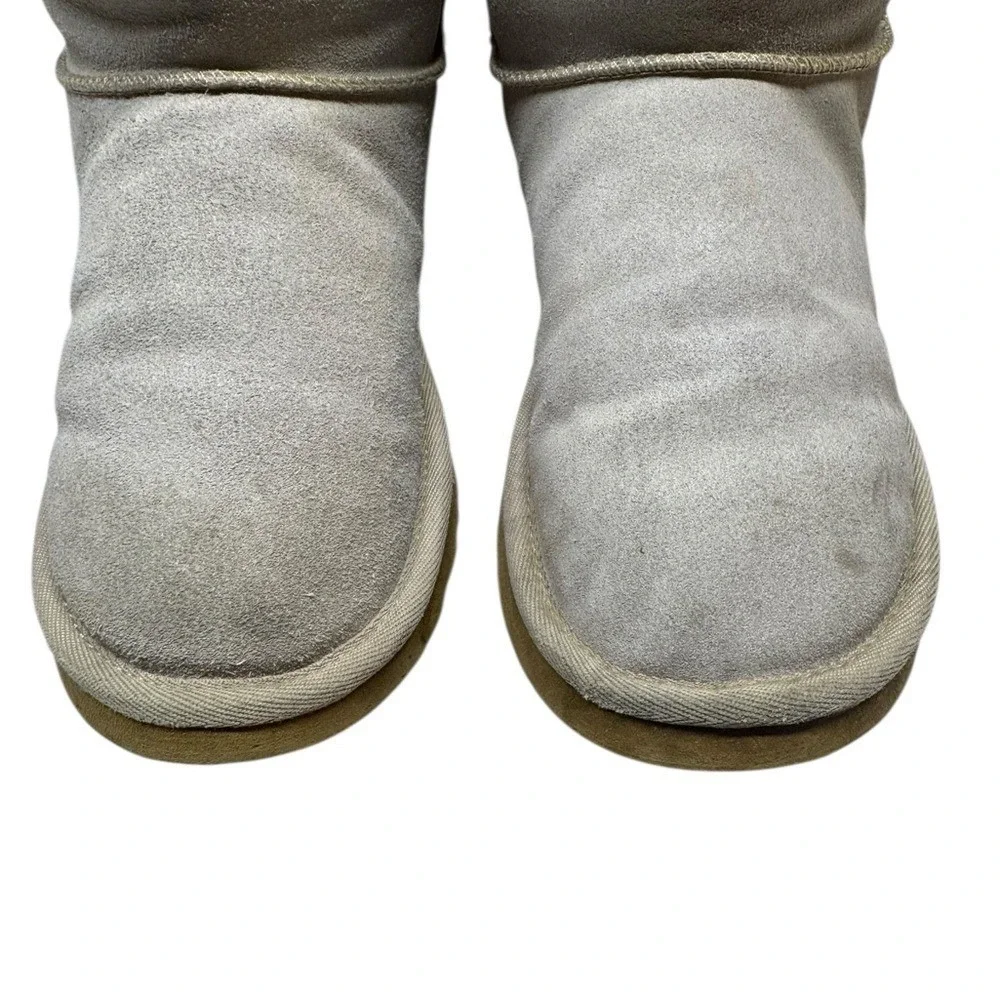 Ugg Australia Classic Short II Suede Sheepskin Boot Size 9 Shearling Cream